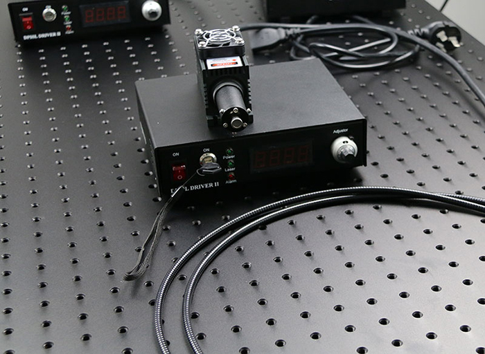 1650nm 400mW Láser de diodo IR Singlemode Láser de fibra acoplada